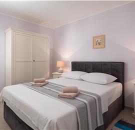 4 Bedroom Villa with Pool near Milna, Brac Island Sleeps 8 